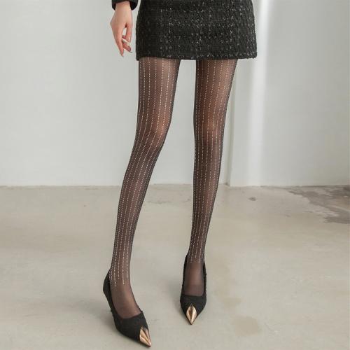 閃閃豎條燙鑽超薄性感黑絲襪