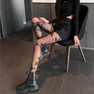 刺繡玫瑰花復古薄款絲襪-黑色